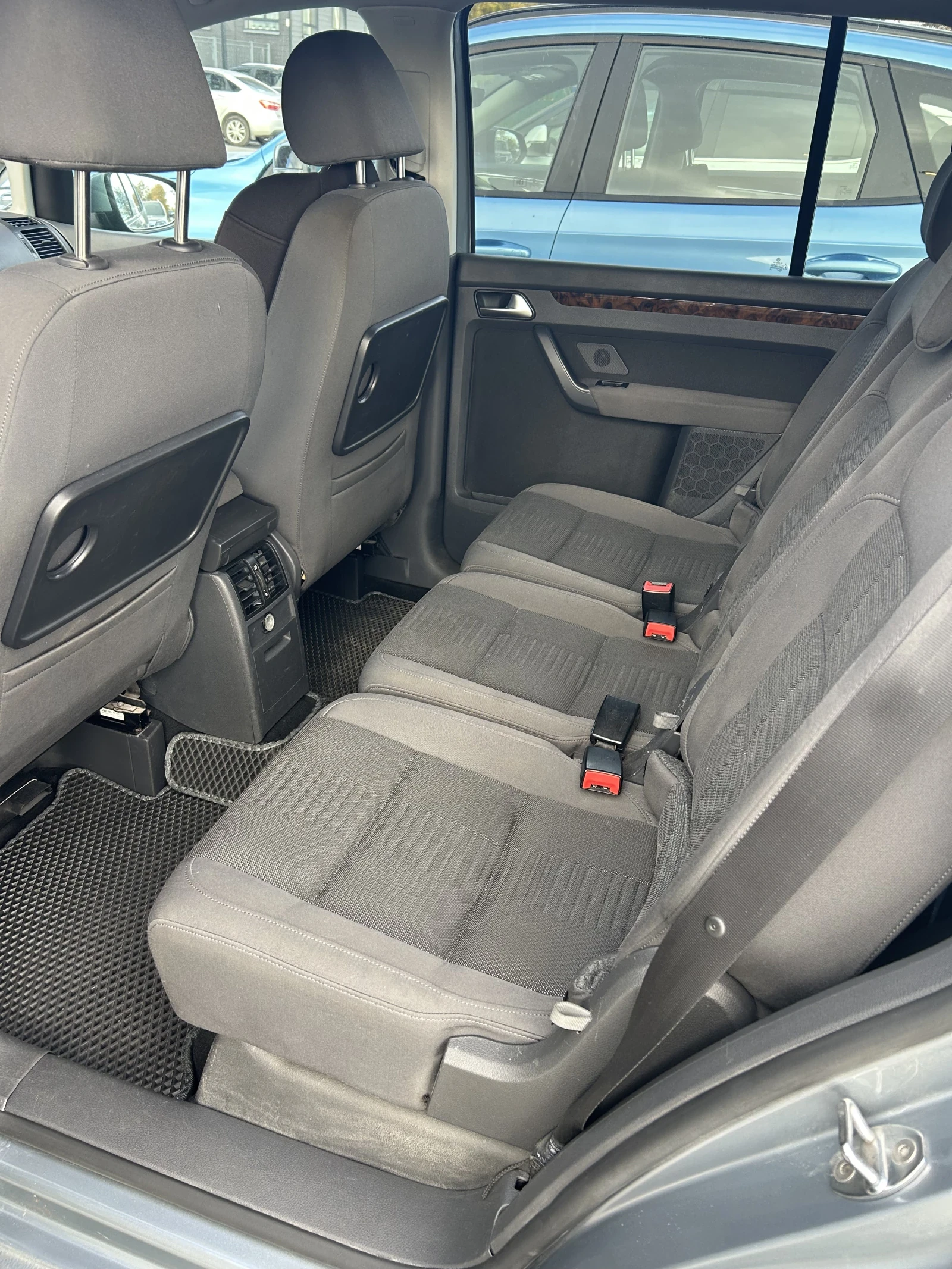 Volkswagen Touran, 2010г, передний привод, робот