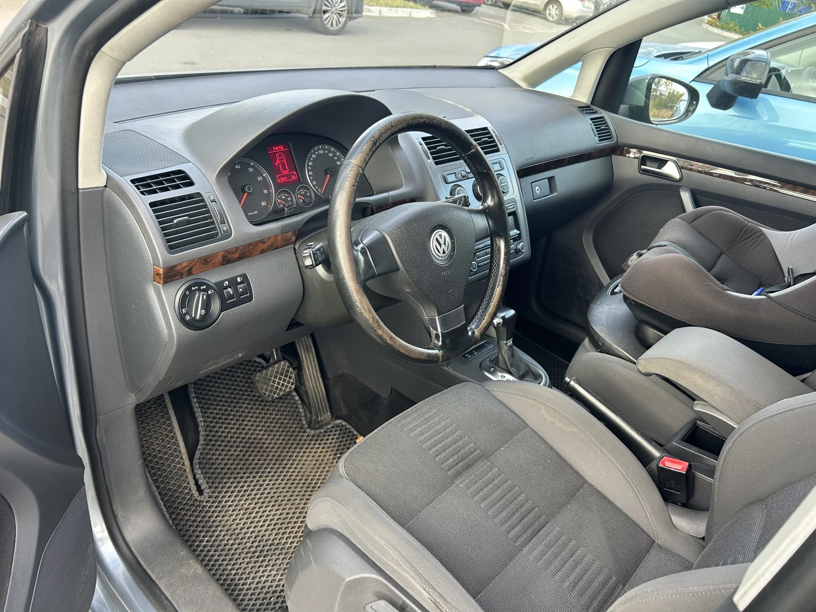 Volkswagen Touran, 2010г, передний привод, робот