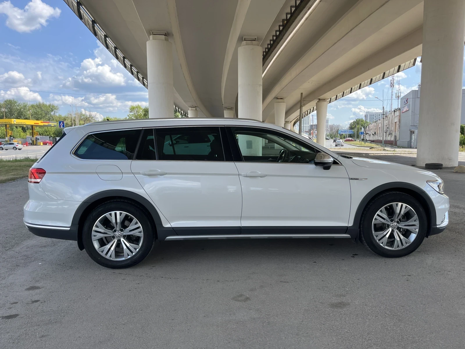 Volkswagen Passat, 2019г, полный привод, робот
