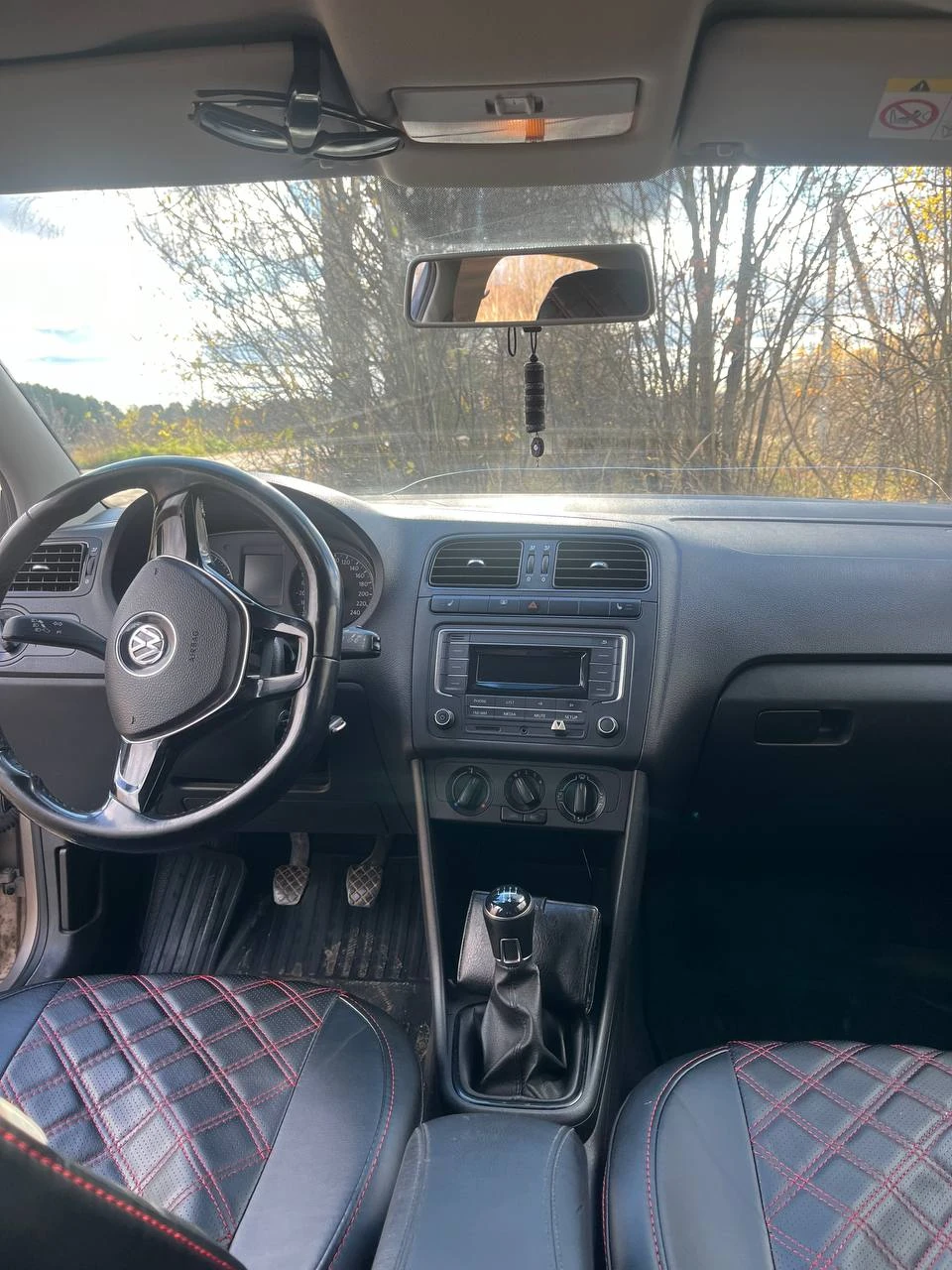 Volkswagen Polo, 2016г, передний привод, механика