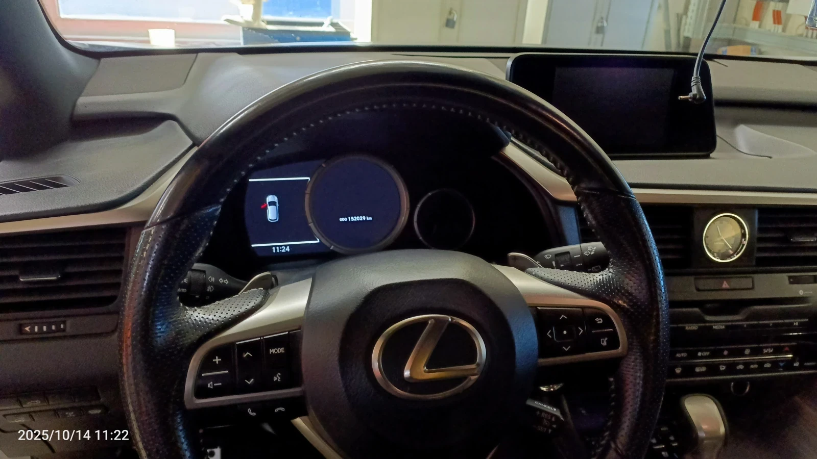 Lexus RX, 2017г, полный привод, автомат