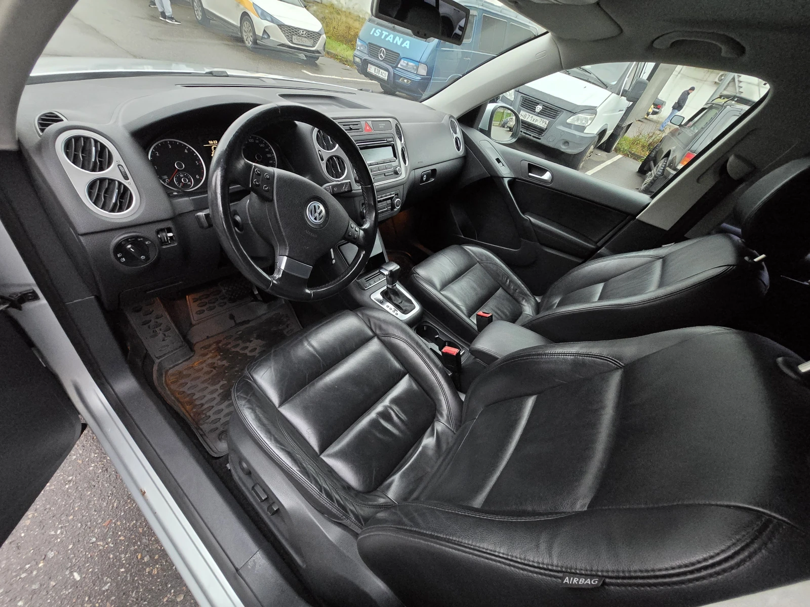 Volkswagen Tiguan, 2010г, полный привод, автомат