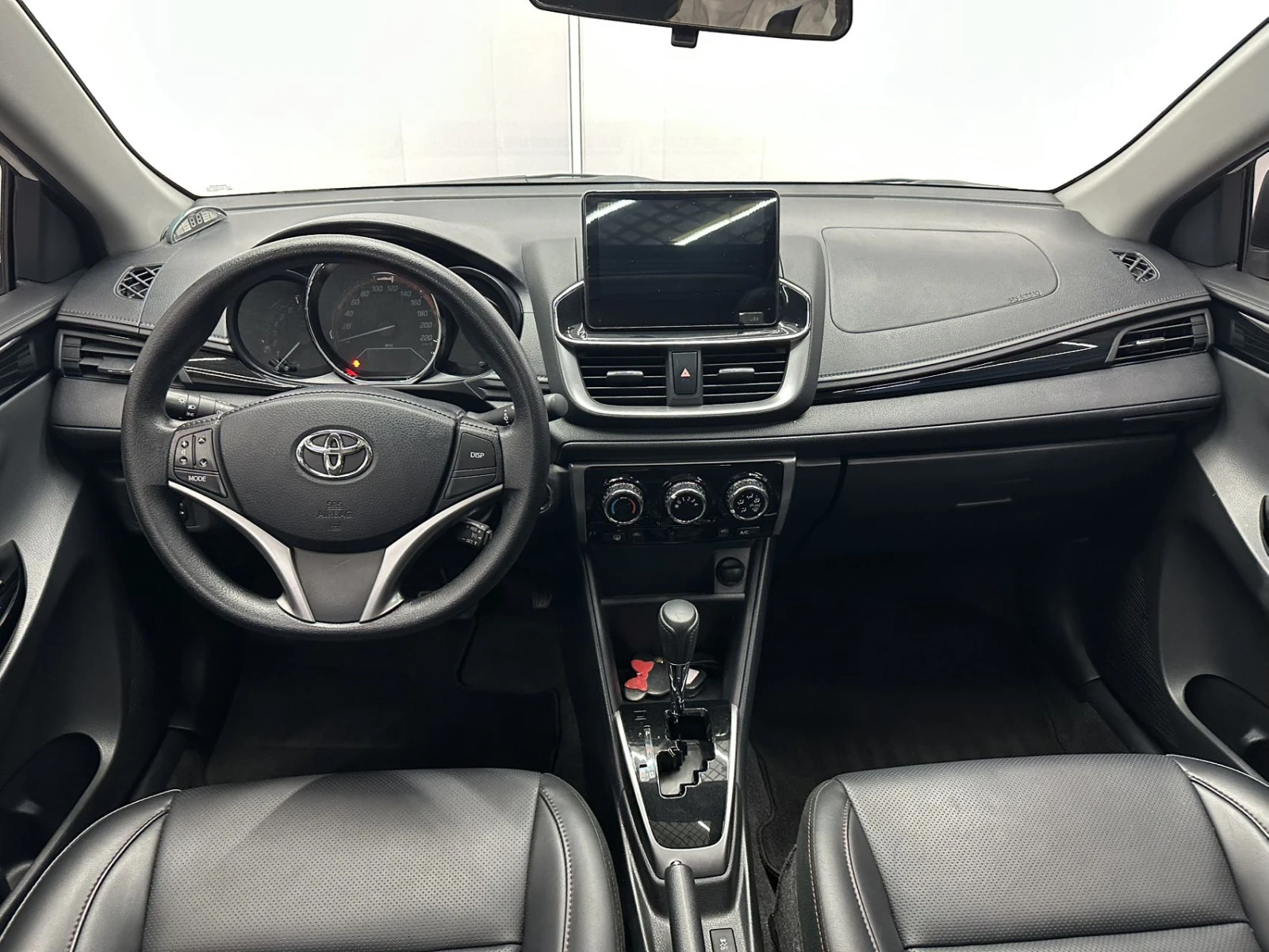 Toyota Yaris, 2021г, полный привод, вариатор
