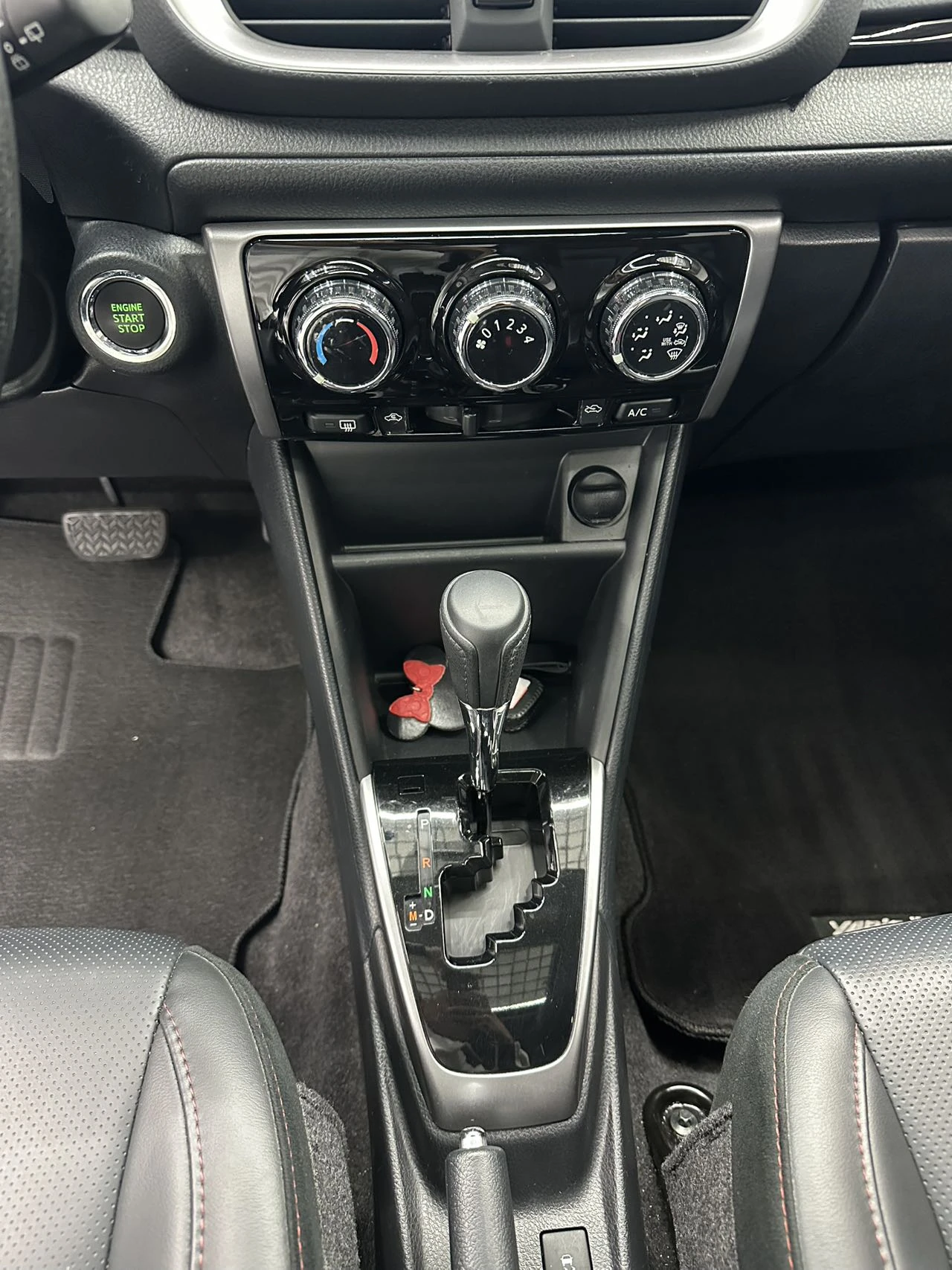 Toyota Yaris, 2021г, полный привод, вариатор