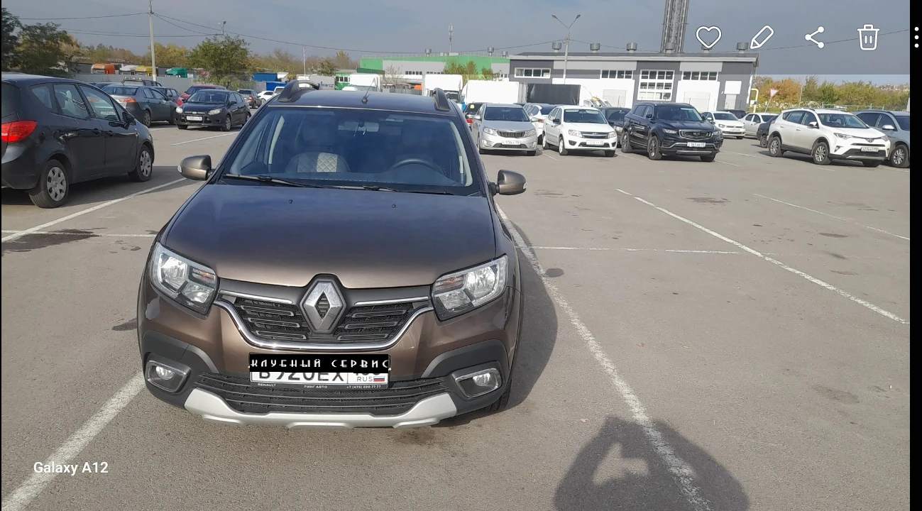 Renault Sandero, 2022г, передний привод, вариатор