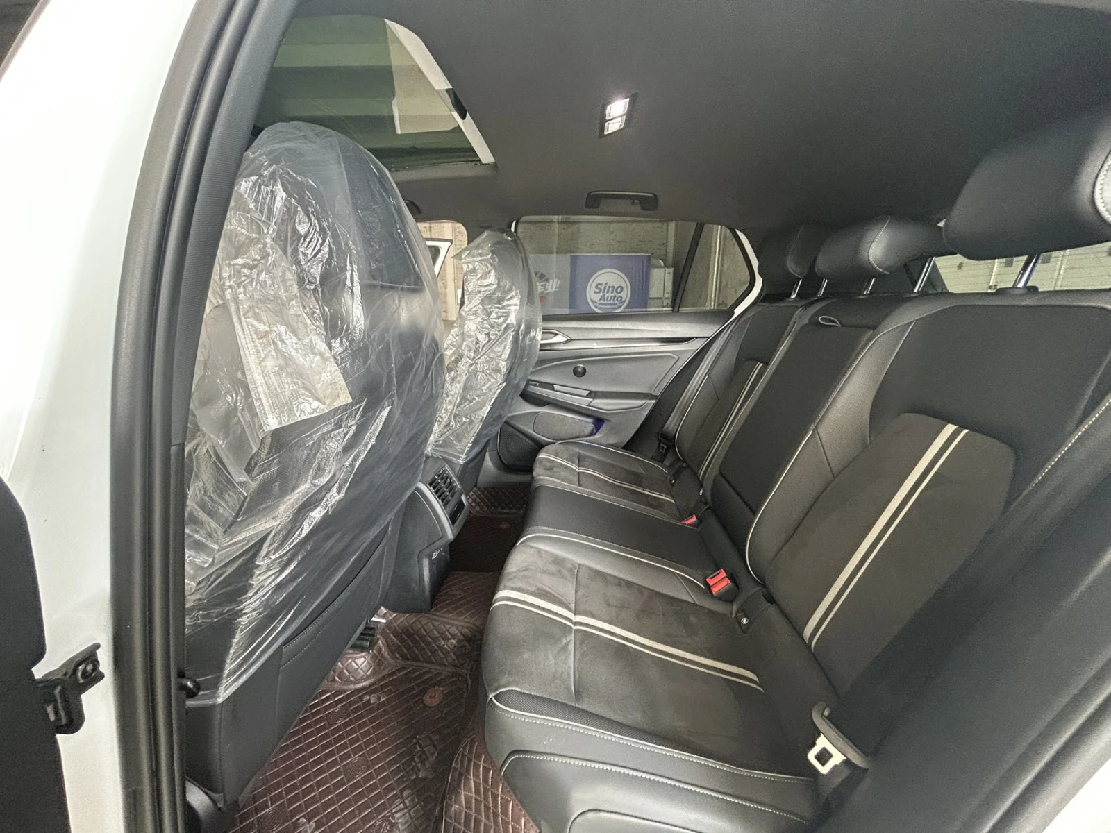 Volkswagen Golf, 2020г, передний привод, робот