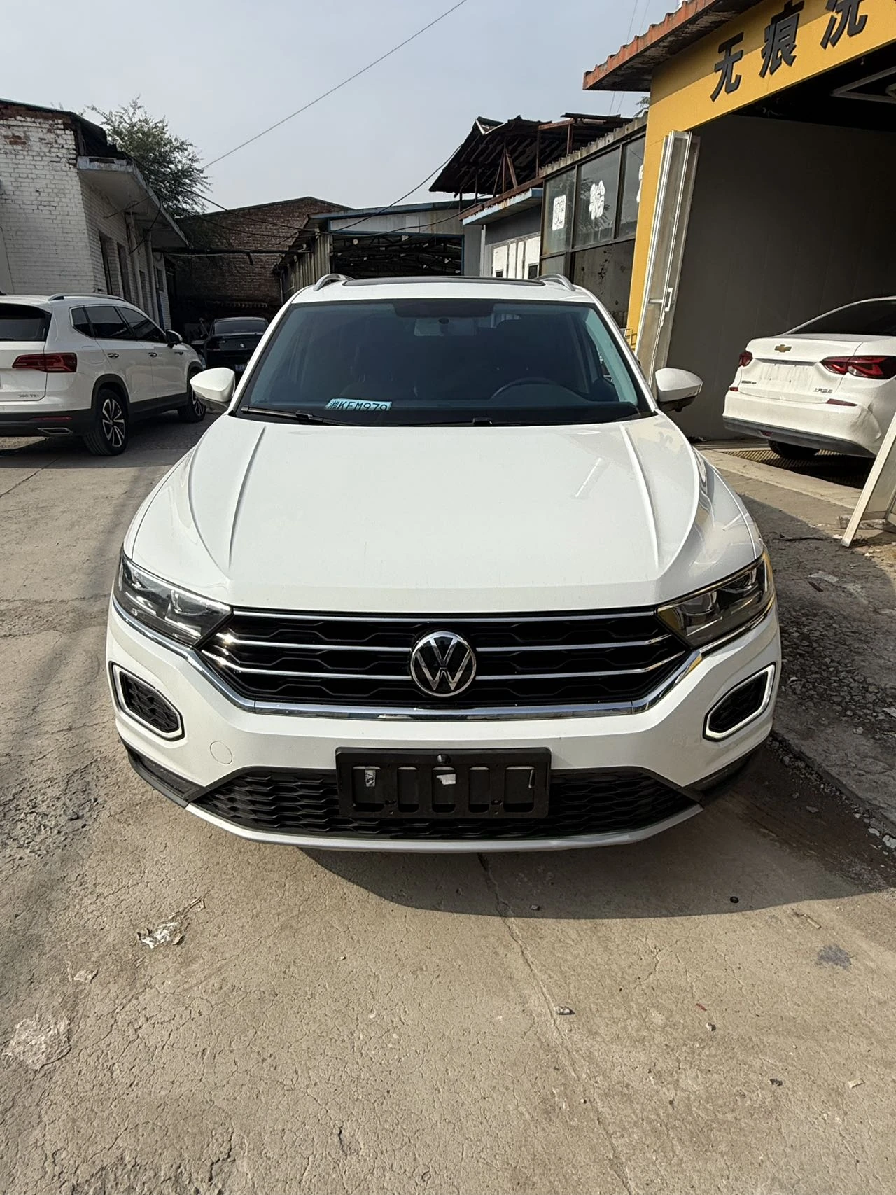 Volkswagen T-Roc, 2022г, передний привод, робот