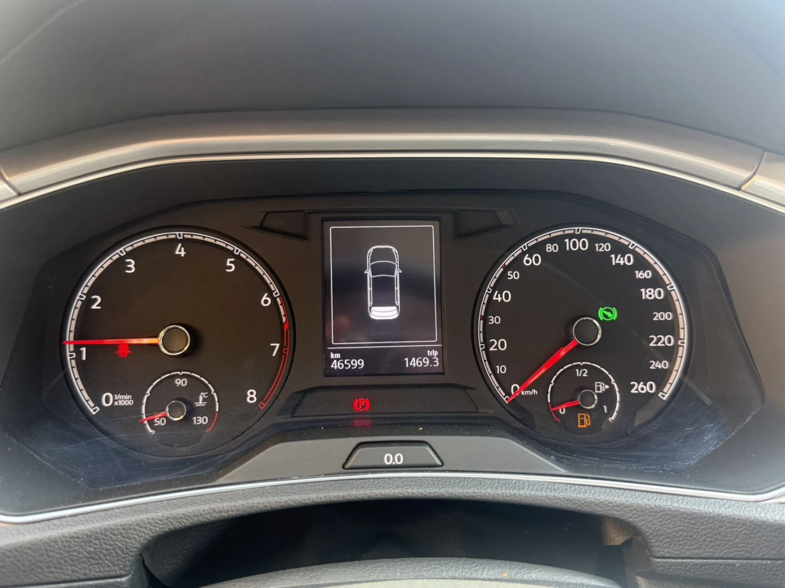 Volkswagen T-Roc, 2022г, передний привод, робот