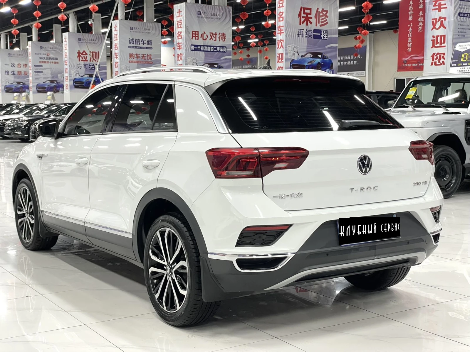Volkswagen T-Roc, 2022г, полный привод, робот