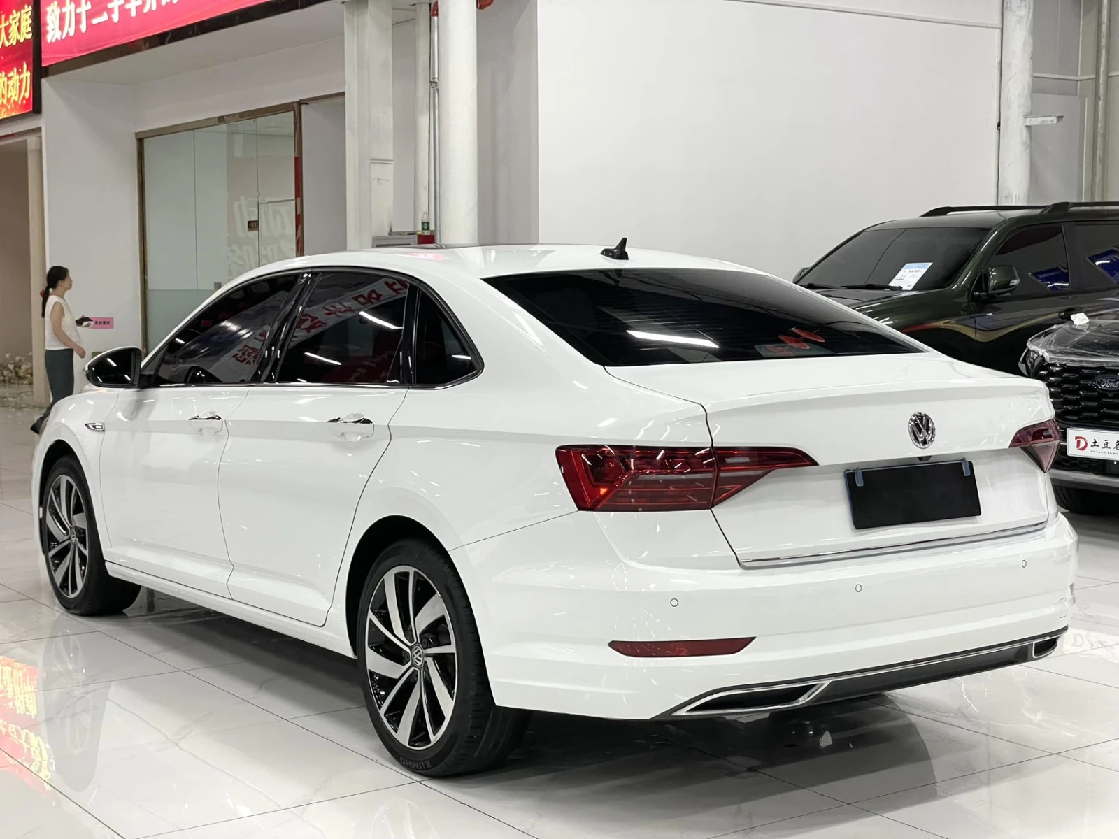 Volkswagen Jetta, 2022г, передний привод, автомат