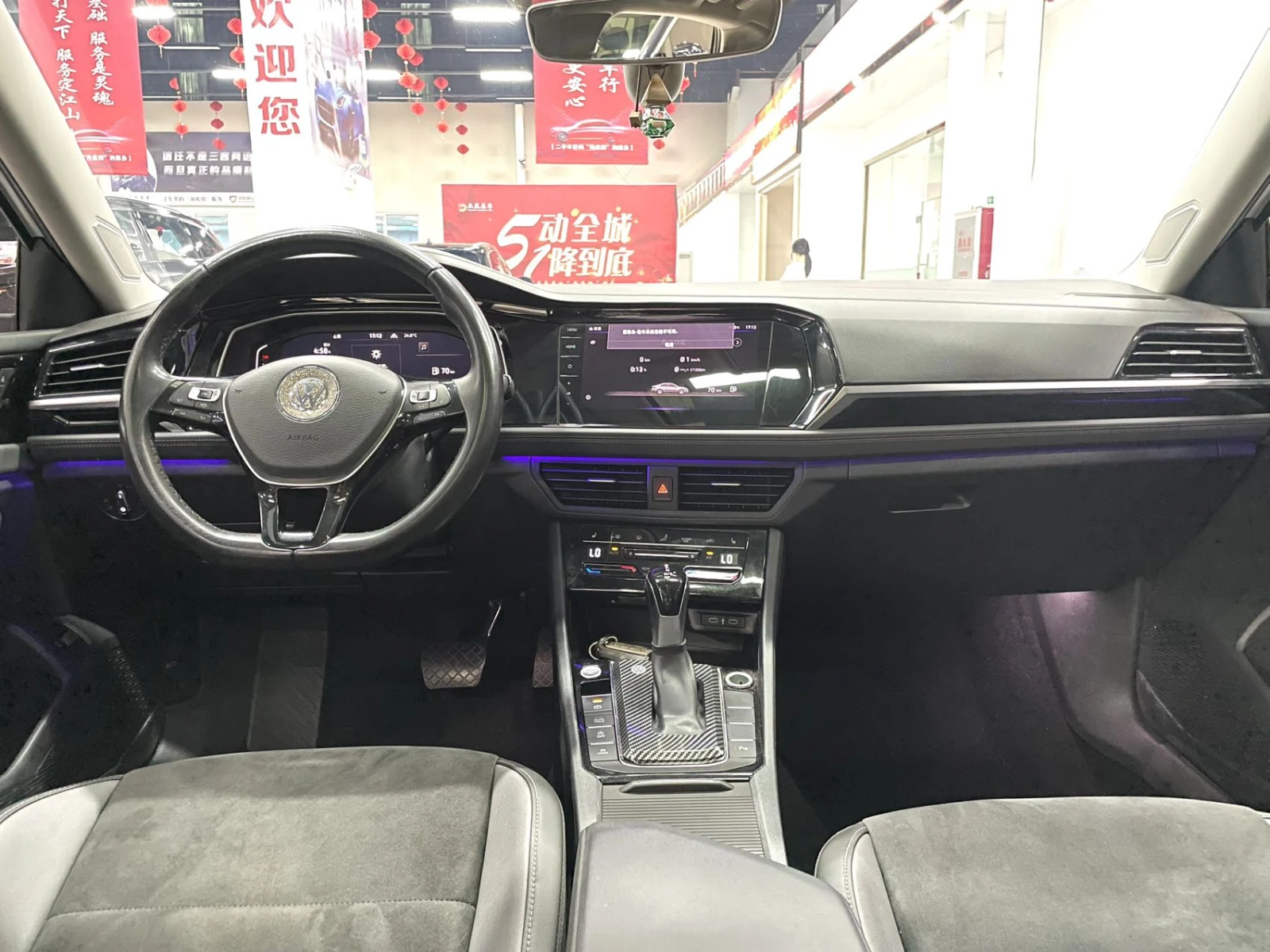 Volkswagen Jetta, 2022г, передний привод, автомат