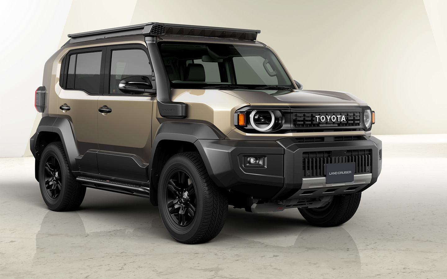 Toyota превратила концепт Compact Cruiser EV в серийный внедорожник FJ Cruiser с бензиновым двигателем.