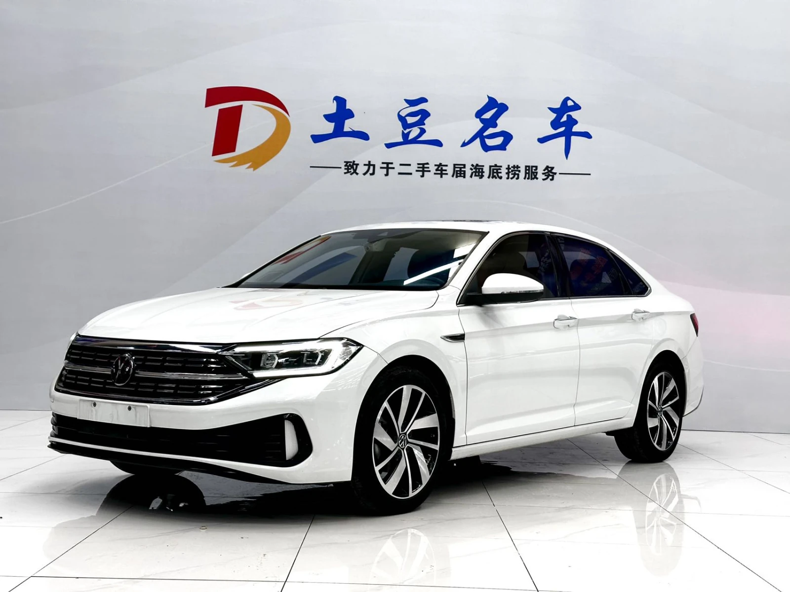 Volkswagen Jetta, 2022г., передний привод, автомат