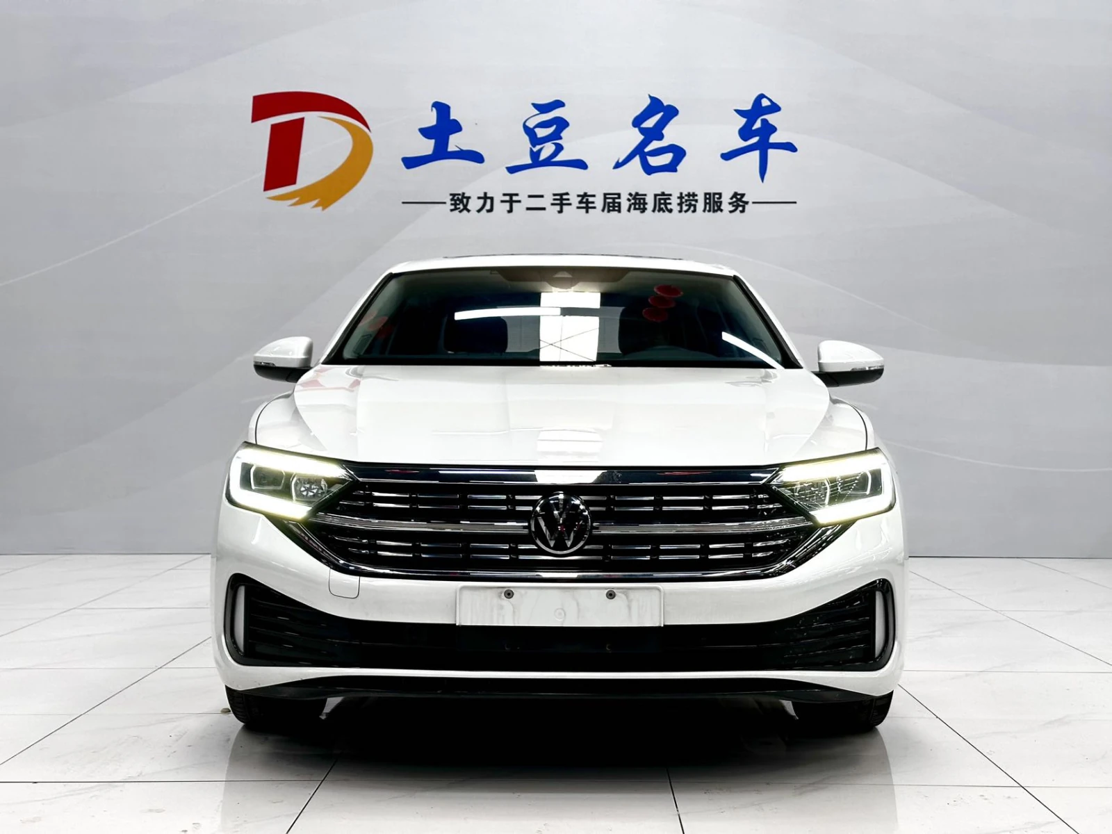 Volkswagen Jetta, 2022г, передний привод, автомат