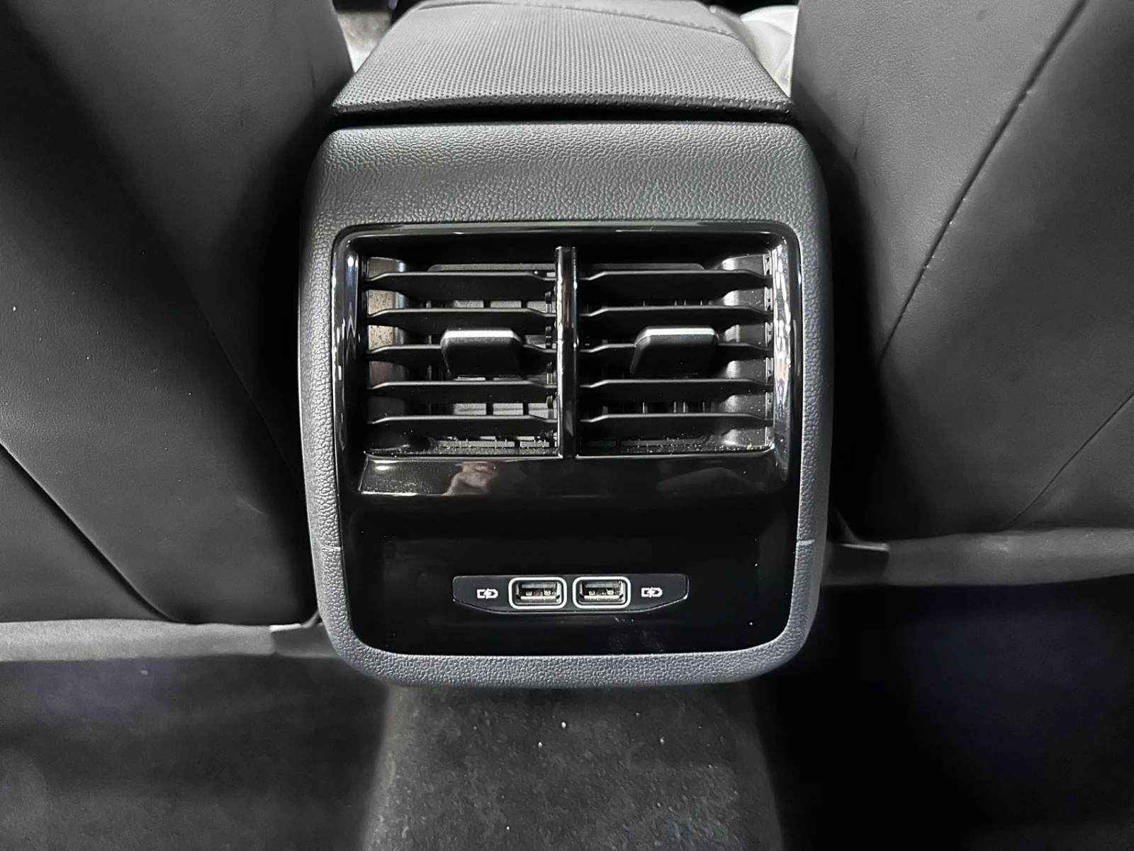 Volkswagen Jetta, 2022г, передний привод, автомат