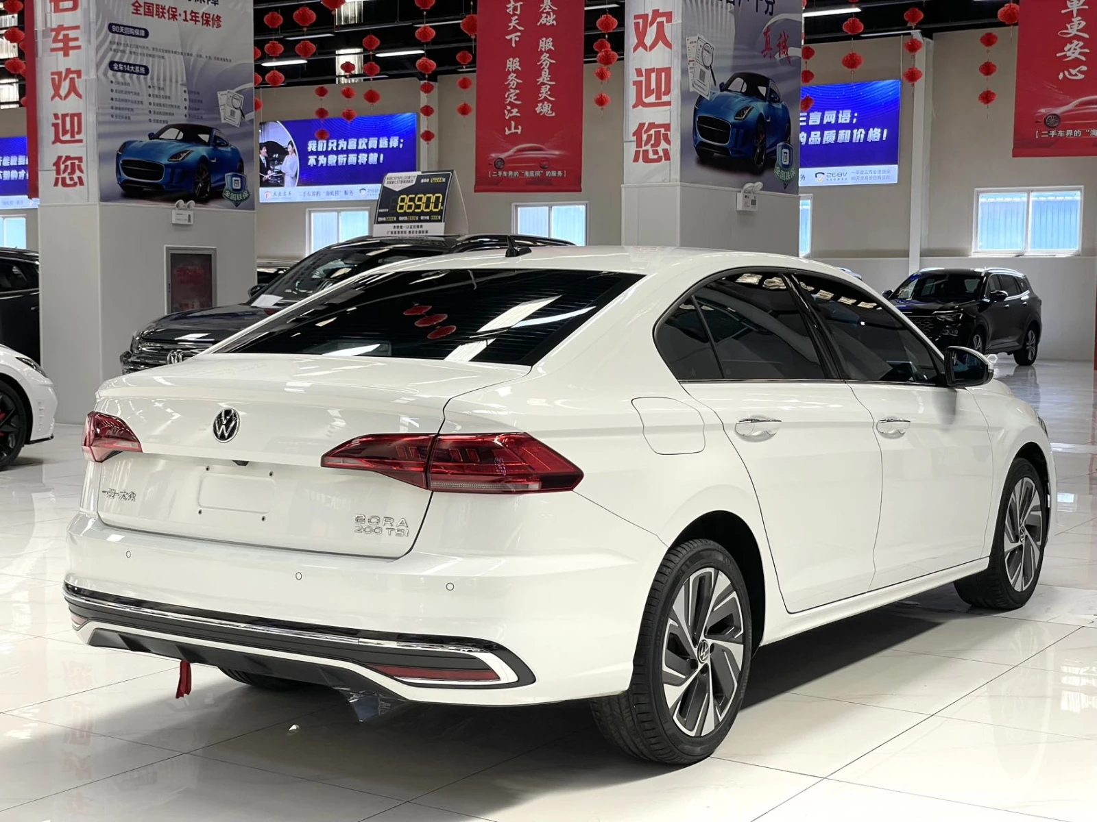 Volkswagen Bora, 2022г, передний привод, робот