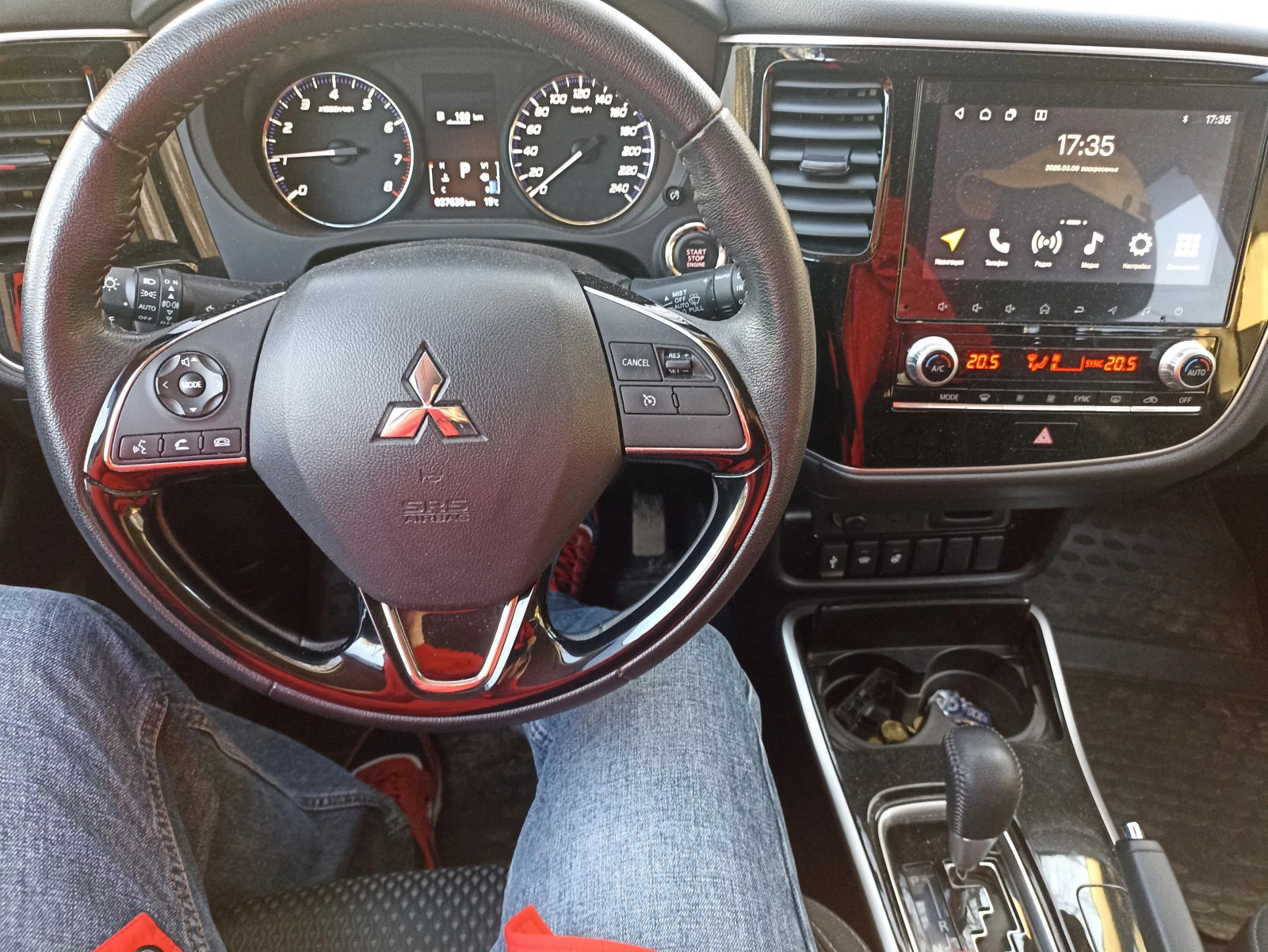 Mitsubishi Outlander, 2022г, передний привод, вариатор