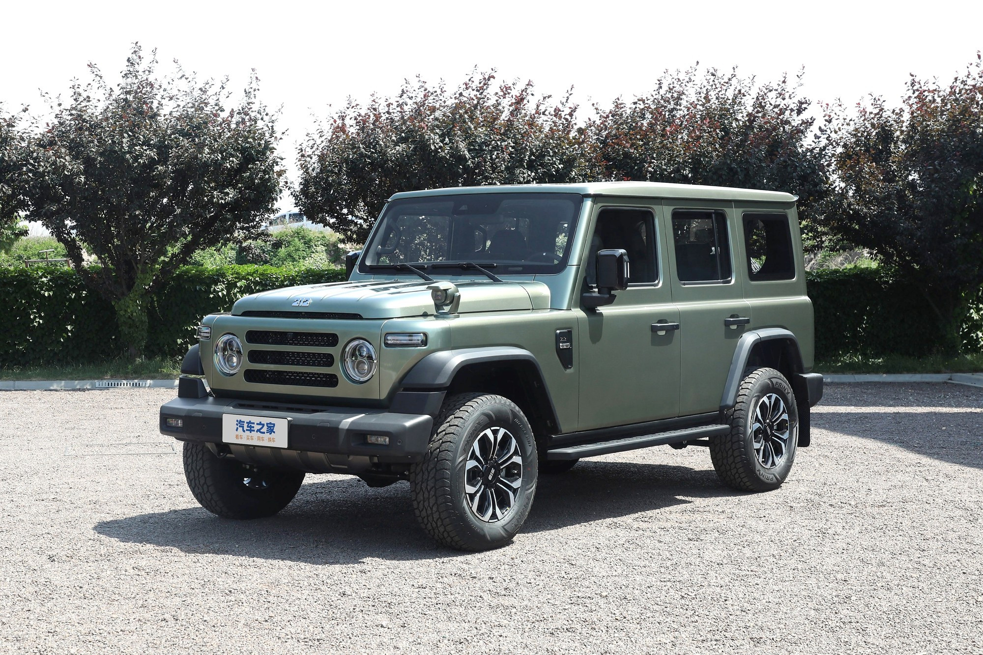 Компания BAW возобновила сертификацию рамных внедорожников BAW 212 в России после полугода паузы.