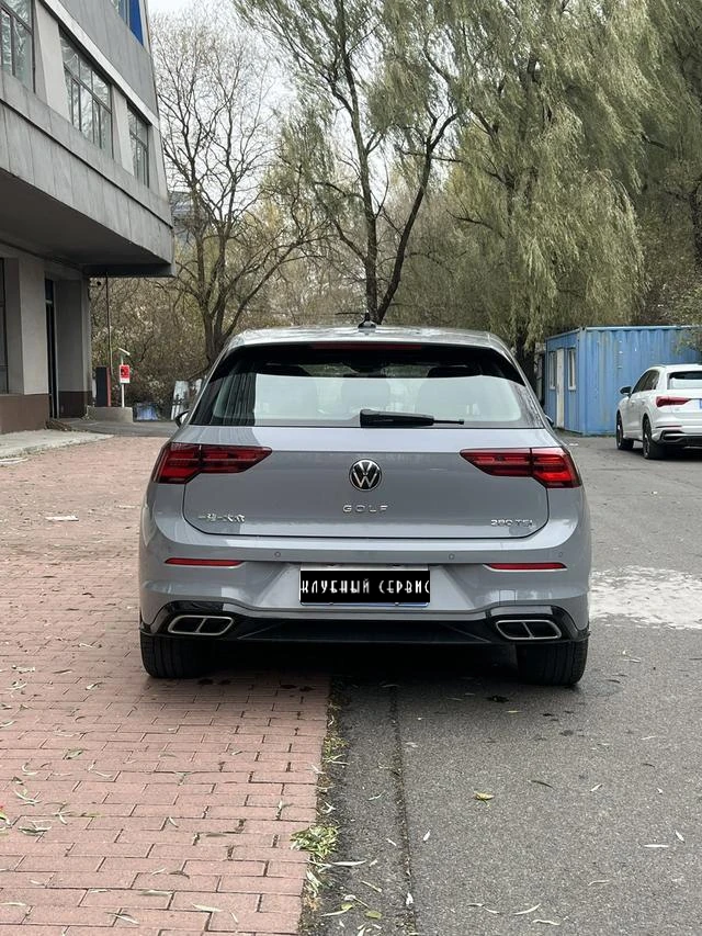 Volkswagen Golf, 2021г, передний привод, робот