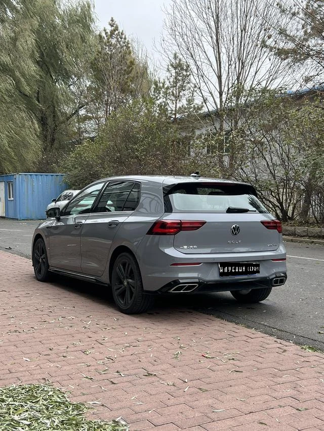 Volkswagen Golf, 2021г, передний привод, робот