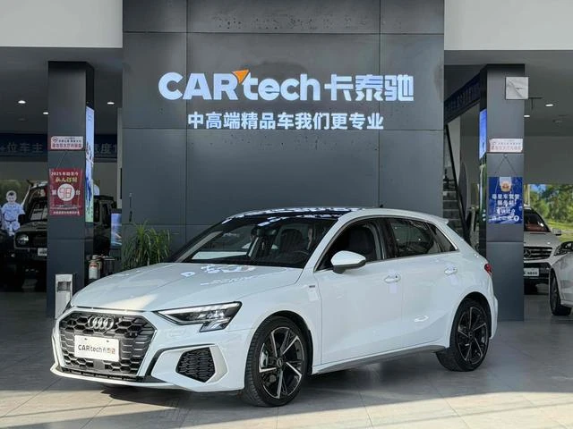 Audi A3, 2023г, передний привод, робот