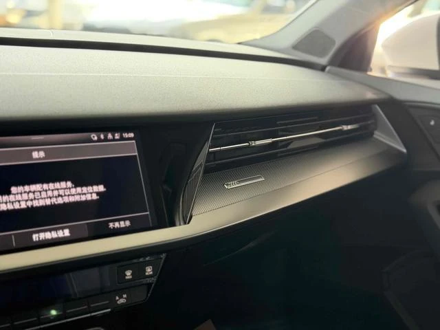 Audi A3, 2023г, передний привод, робот