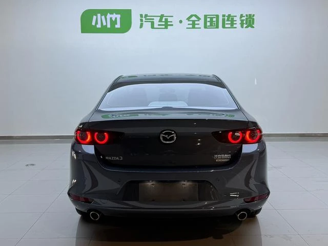 Mazda 3, 2022г, передний привод, автомат