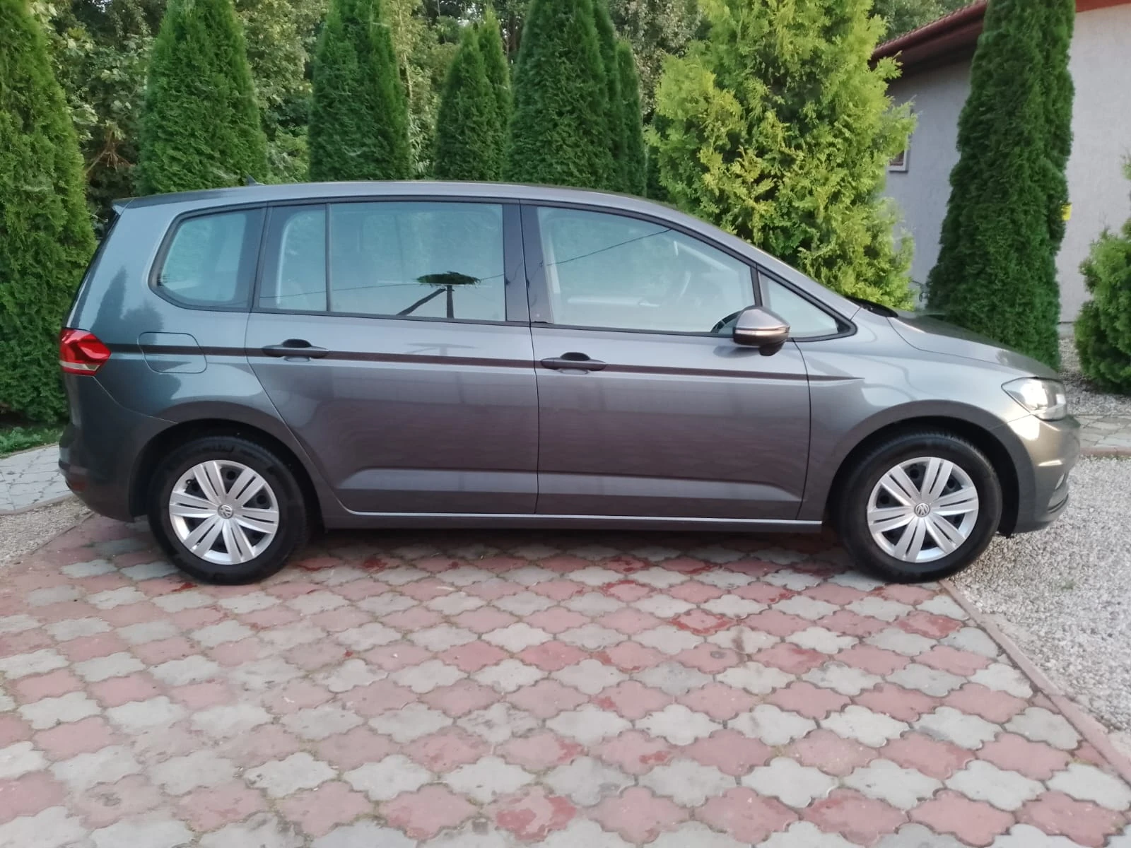 Volkswagen Touran, 2018г, передний привод, механика