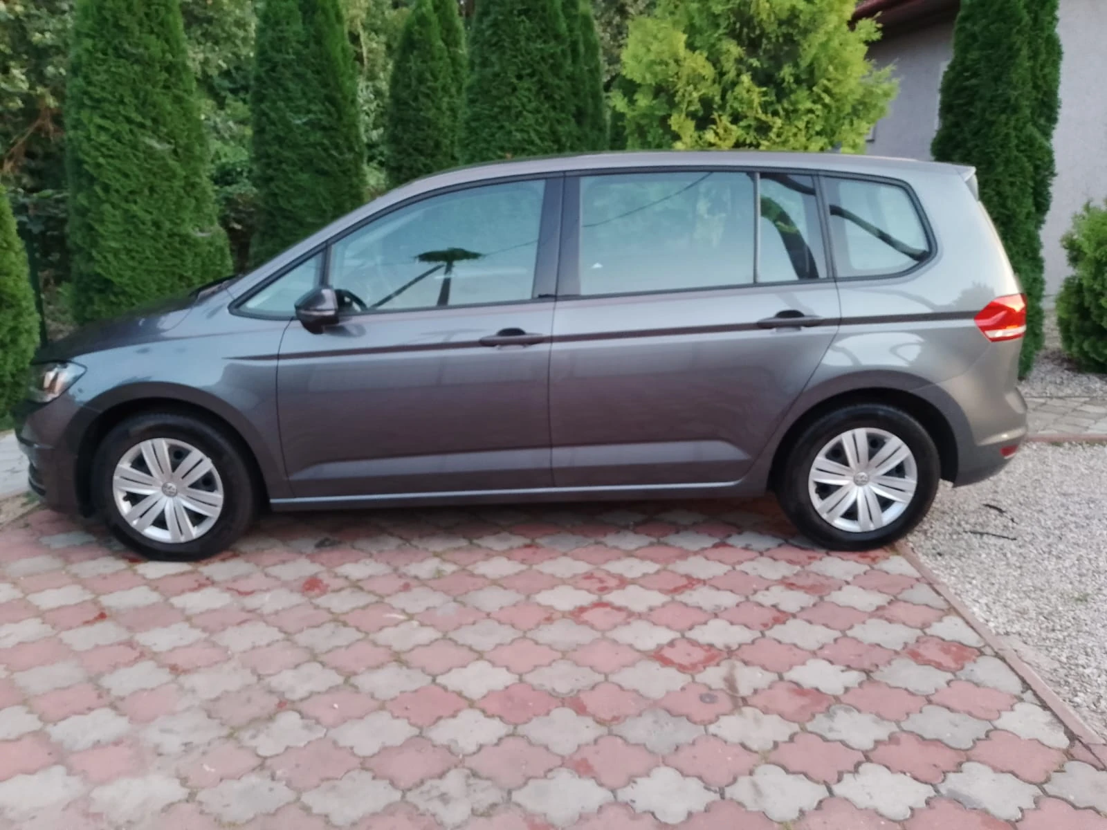 Volkswagen Touran, 2018г, передний привод, механика