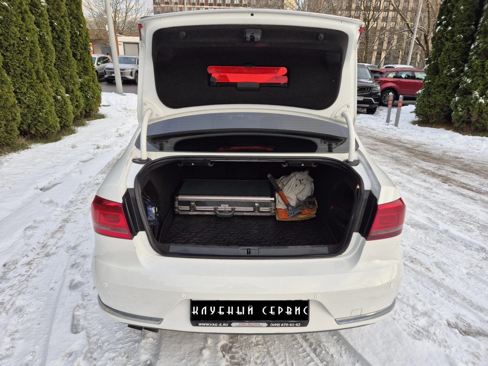 Volkswagen Passat, 2011г, передний привод, робот