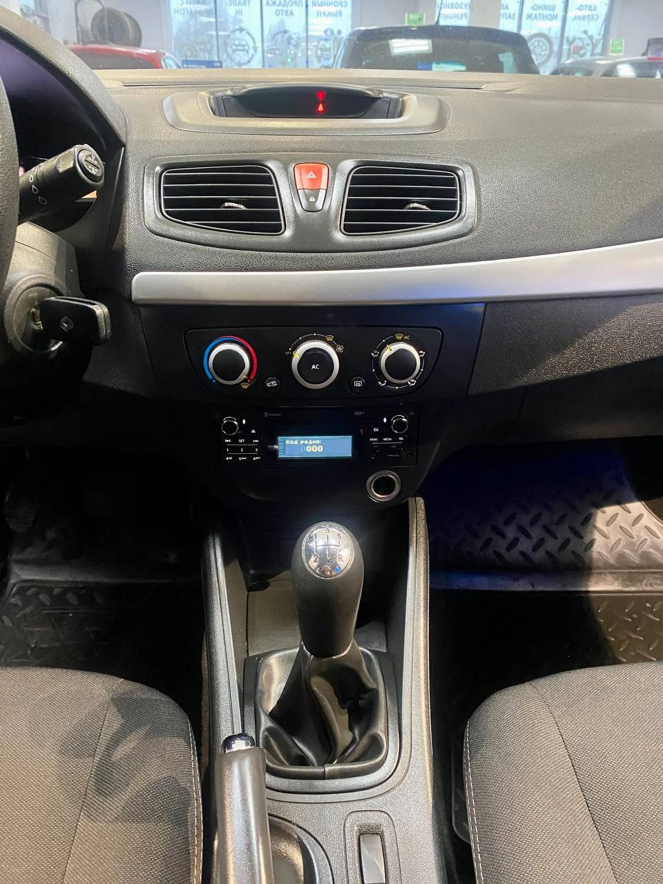 Renault Megane, 2014г, передний привод, механика