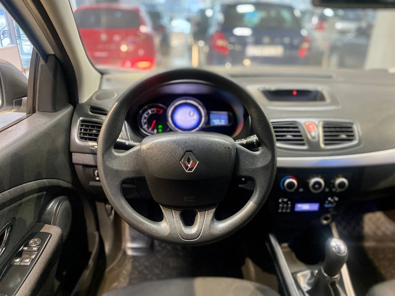 Renault Megane, 2014г, передний привод, механика