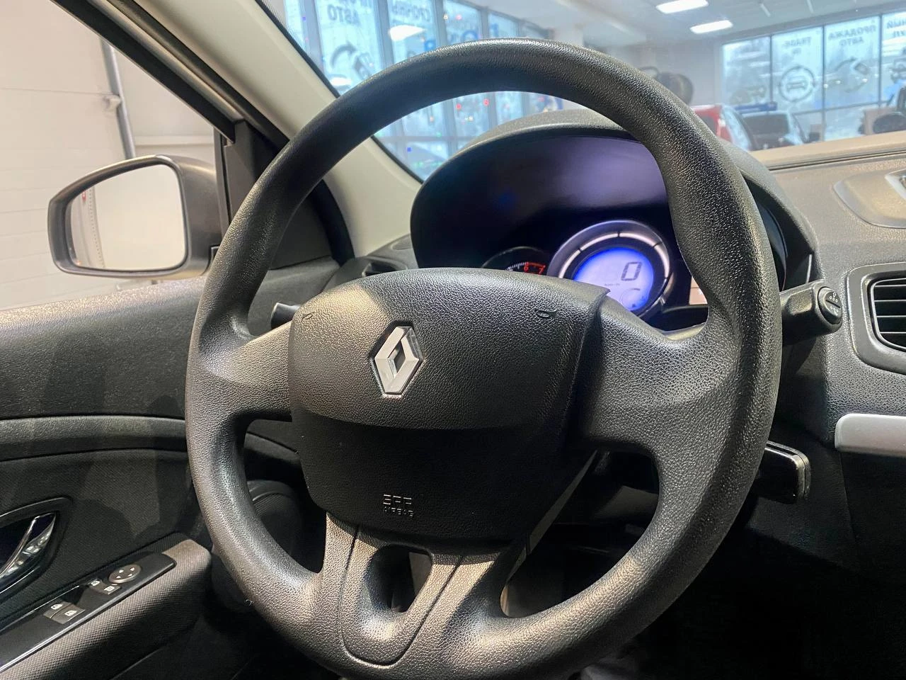 Renault Megane, 2014г, передний привод, механика