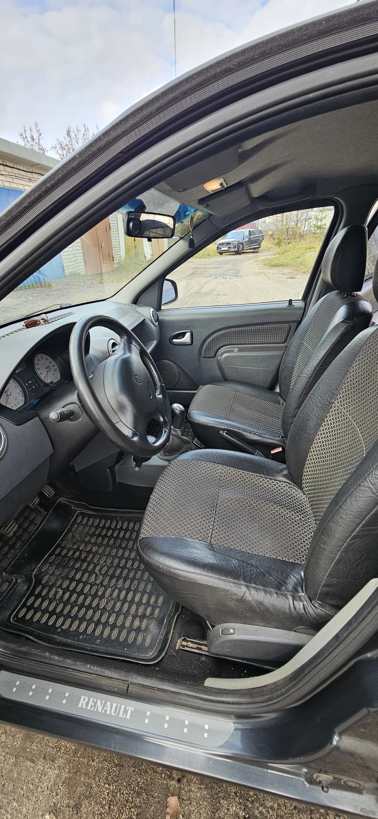 Renault Logan, 2007г, передний привод, механика