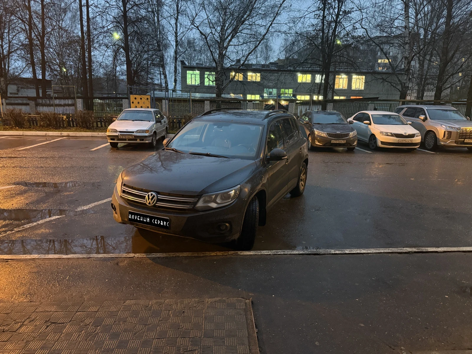 Volkswagen Tiguan, 2012г, полный привод, автомат