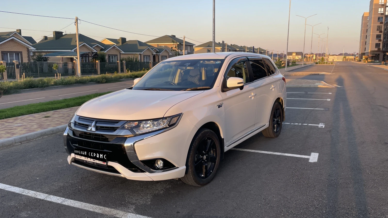 Mitsubishi Outlander, 2018г, полный привод, автомат