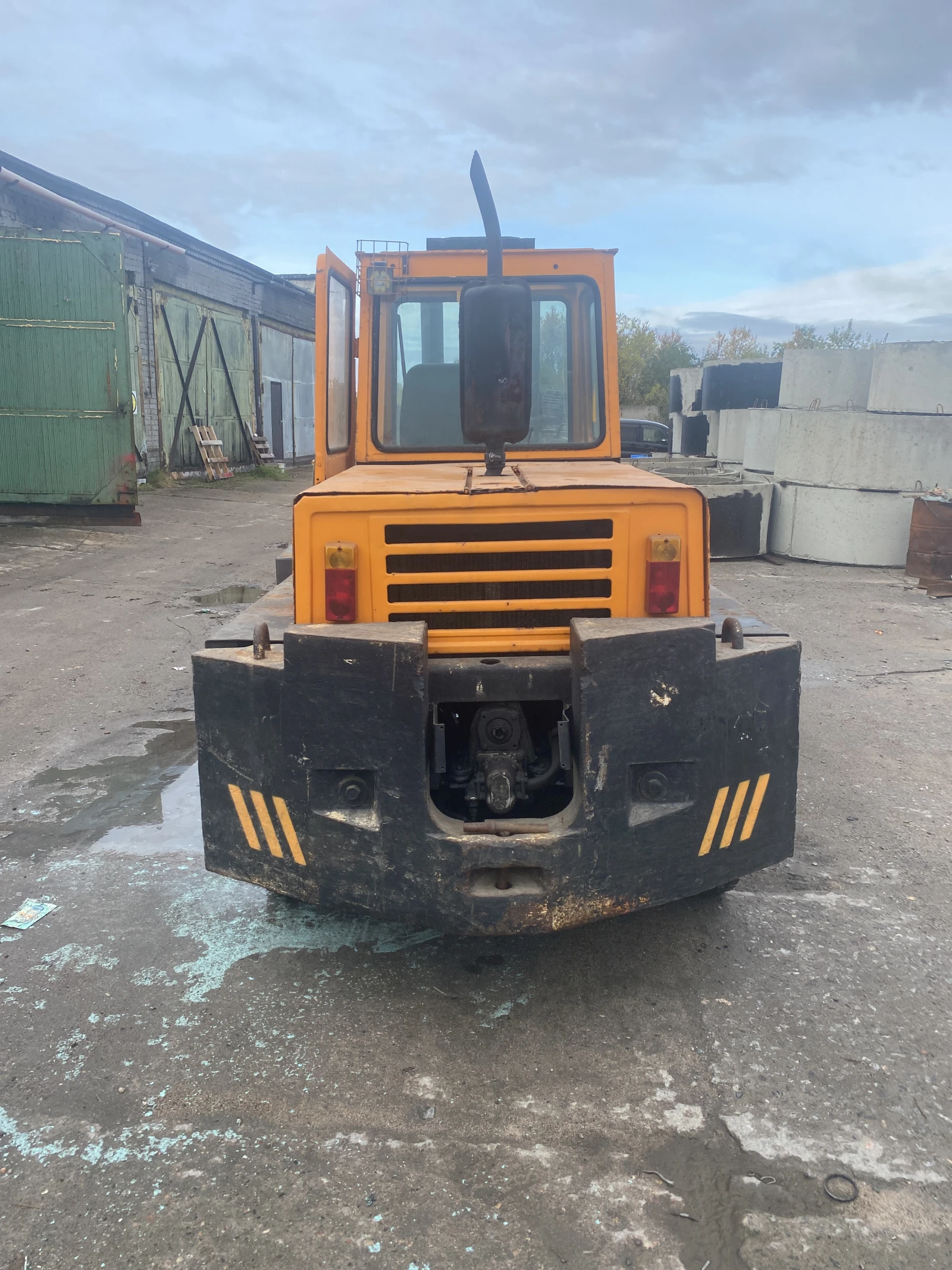 Львовский Автопогрузчик АП 40810, 2007г