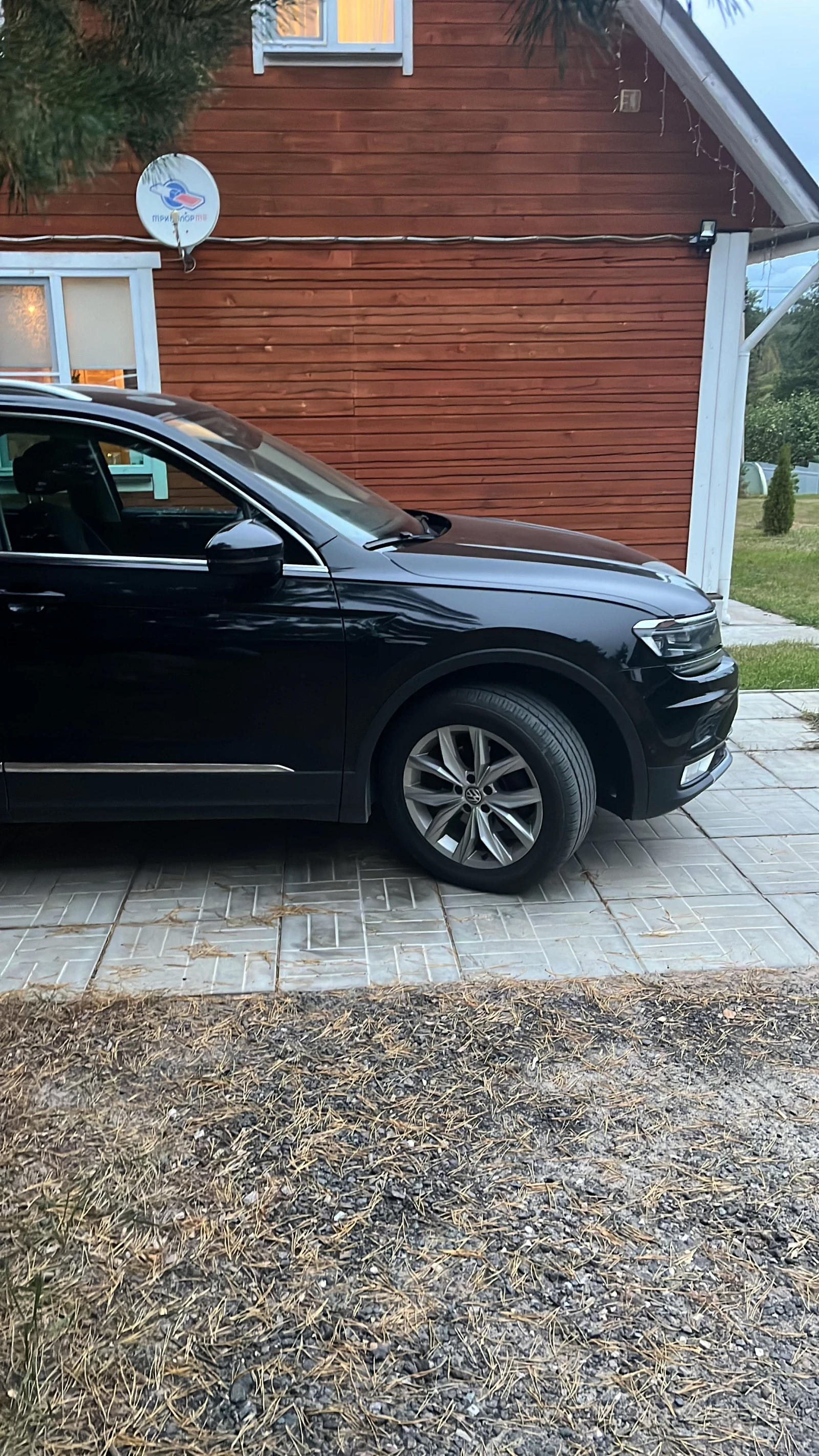Volkswagen Tiguan, 2017г, полный привод, робот