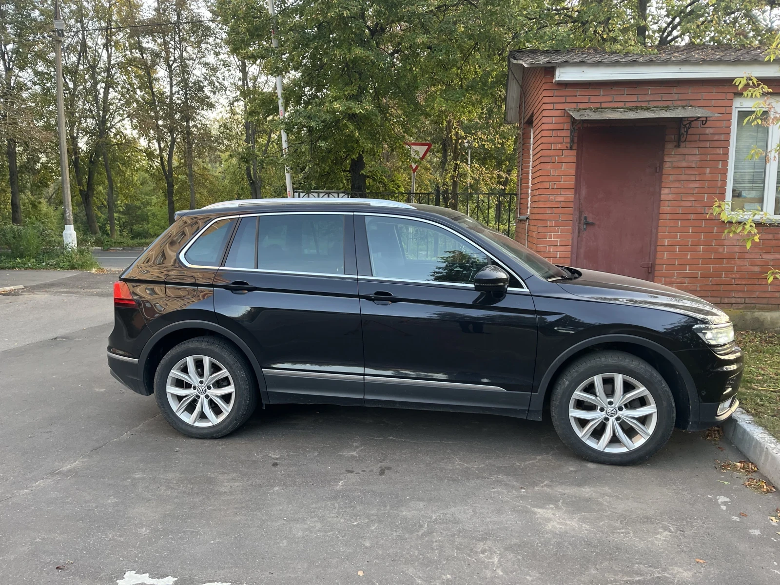 Volkswagen Tiguan, 2017г, полный привод, робот