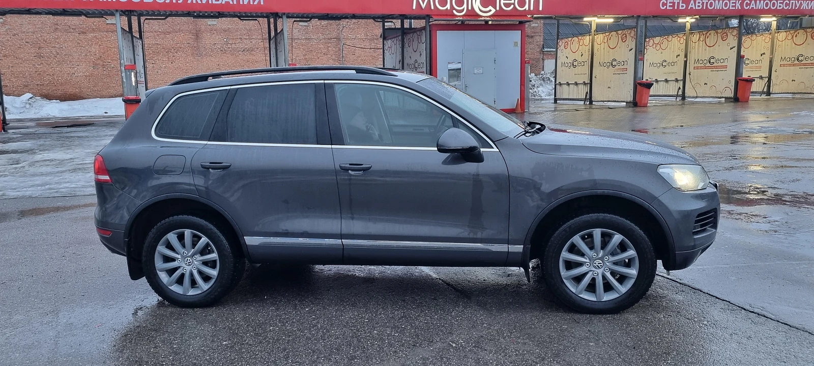 Volkswagen Touareg, 2011г, полный привод, автомат
