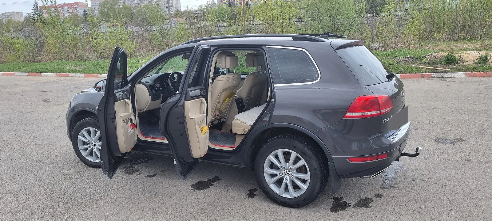 Volkswagen Touareg, 2011г, полный привод, автомат