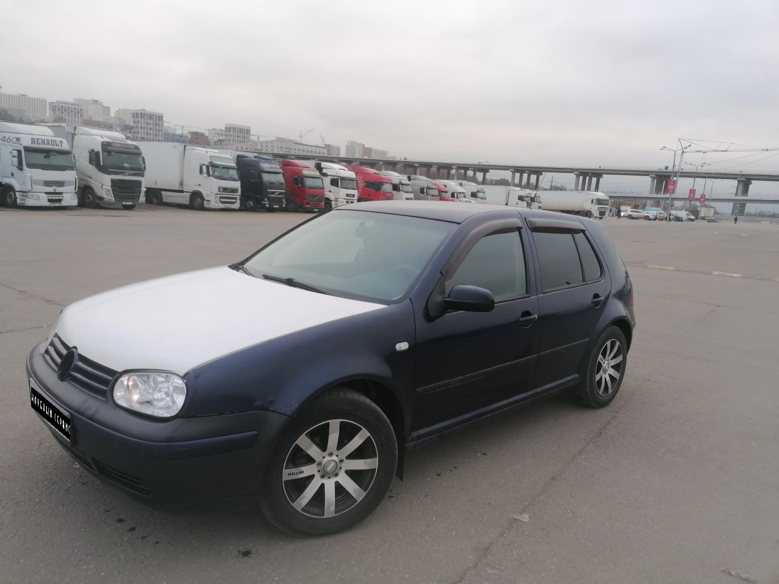 Volkswagen Golf, 2001г, передний привод, механика