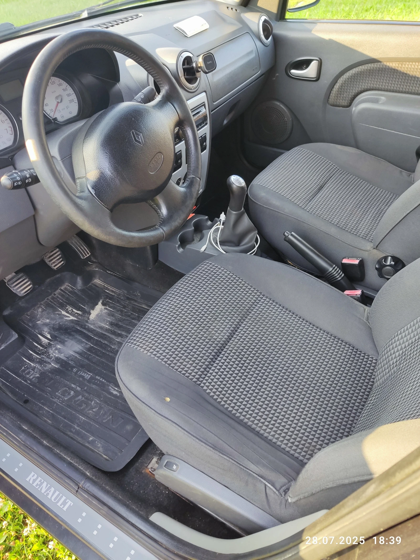 Renault Logan, 2008г, передний привод, механика