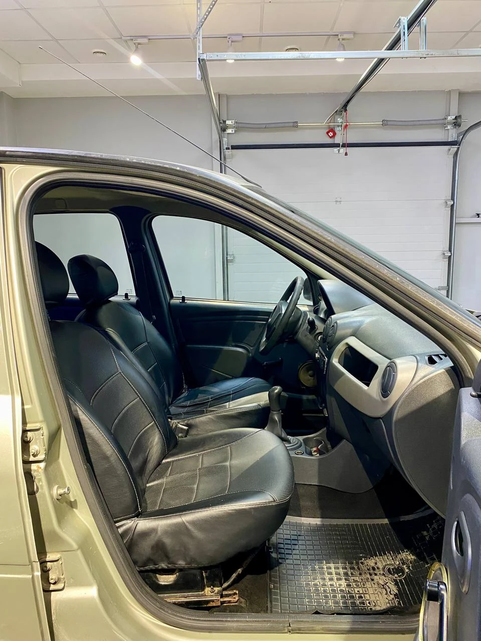 Renault Logan, 2013г, передний привод, механика