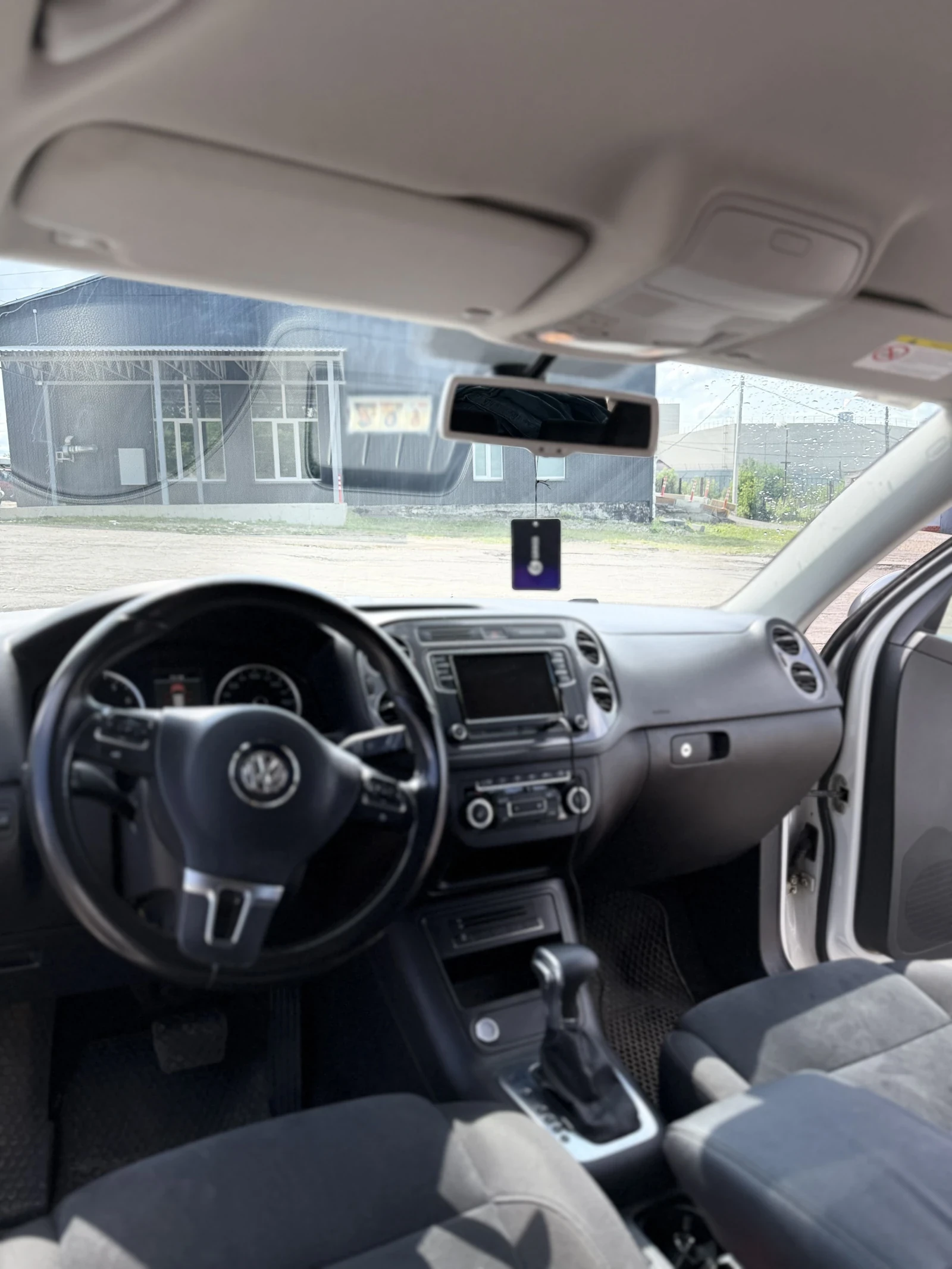 Volkswagen Tiguan, 2012г, полный привод, автомат