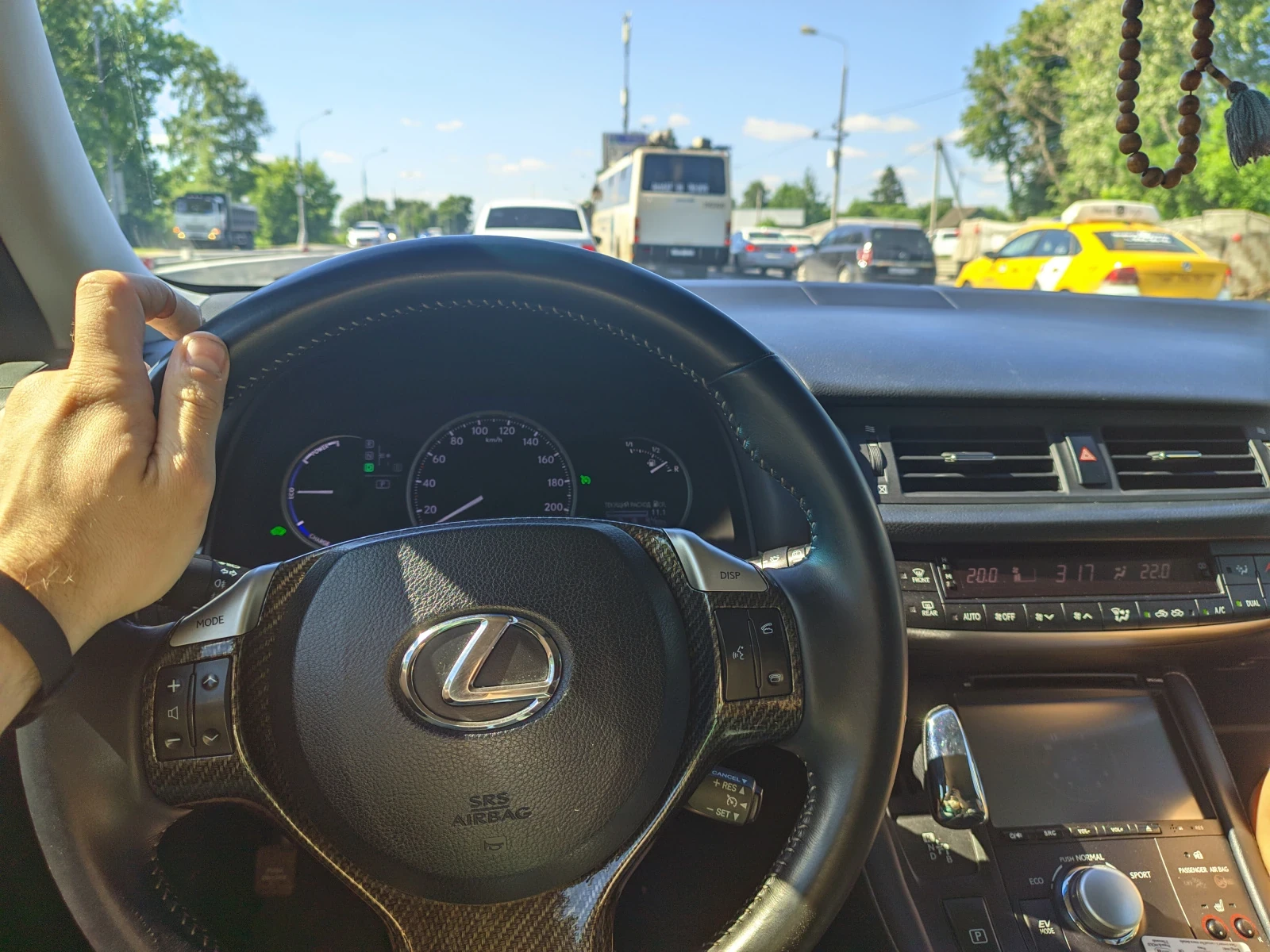 Lexus CT, 2011г, передний привод, вариатор