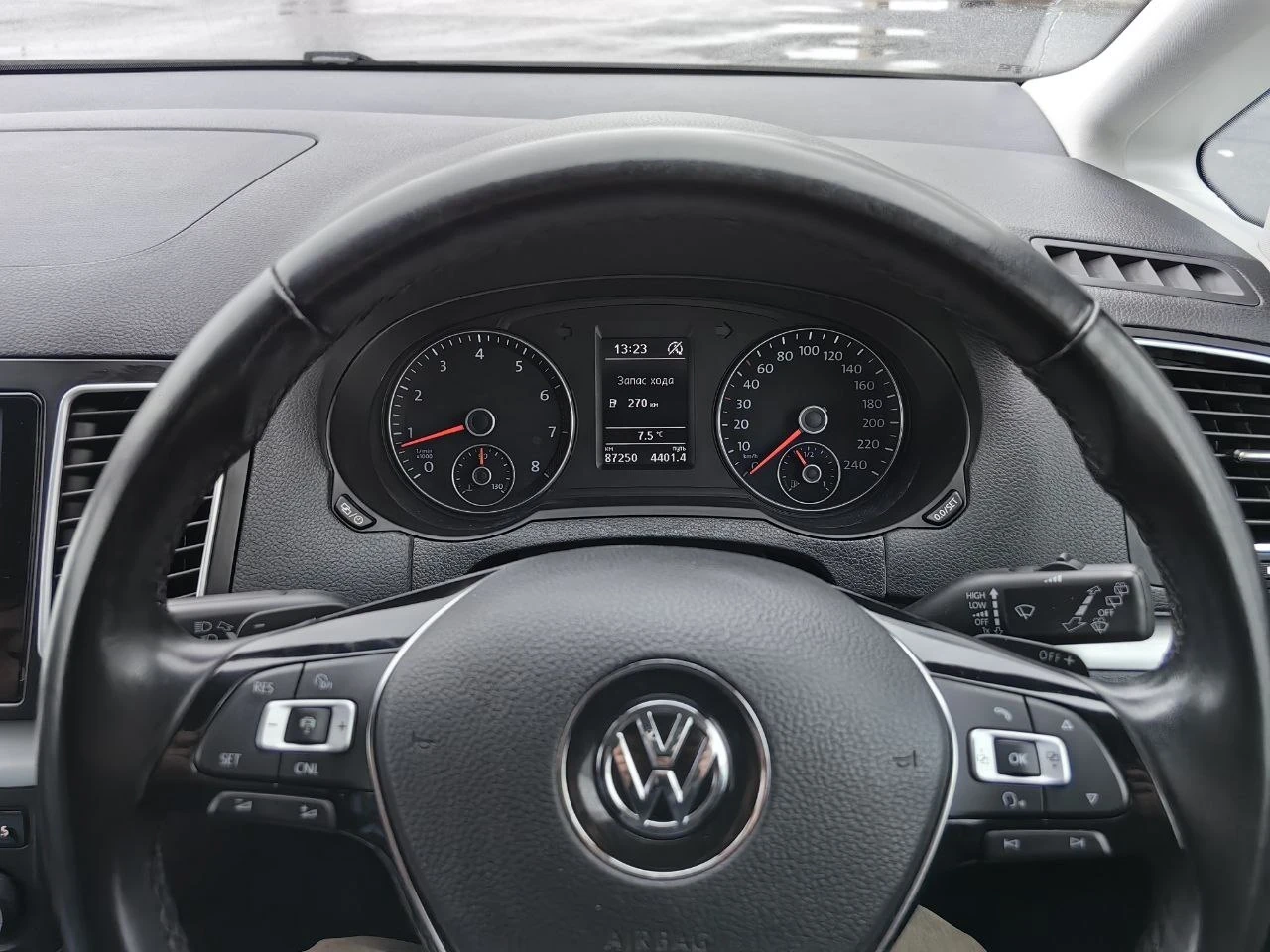 Volkswagen Sharan, 2017г, передний привод, робот