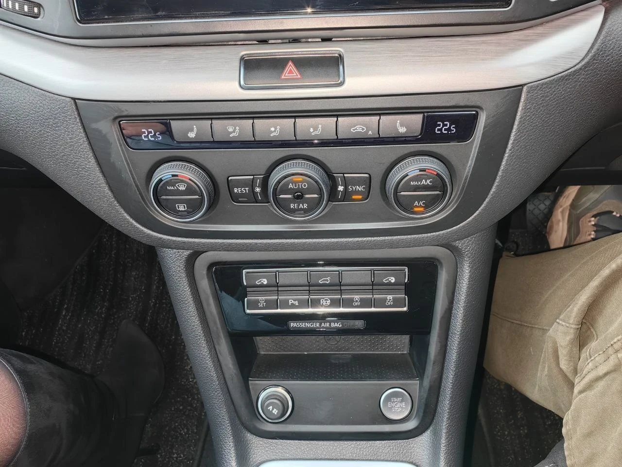 Volkswagen Sharan, 2017г, передний привод, робот