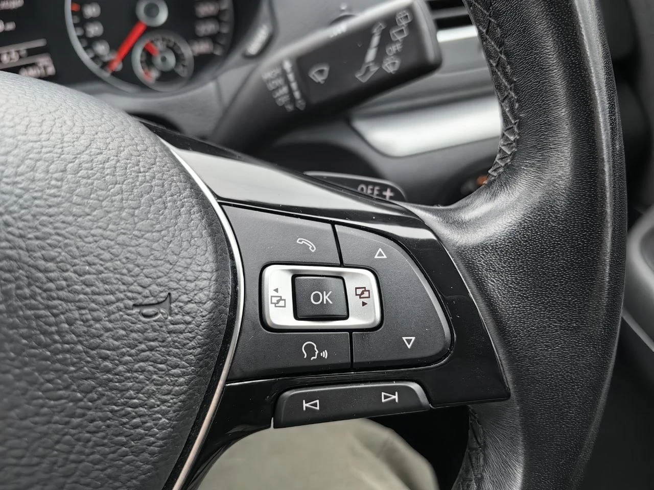 Volkswagen Sharan, 2017г, передний привод, робот