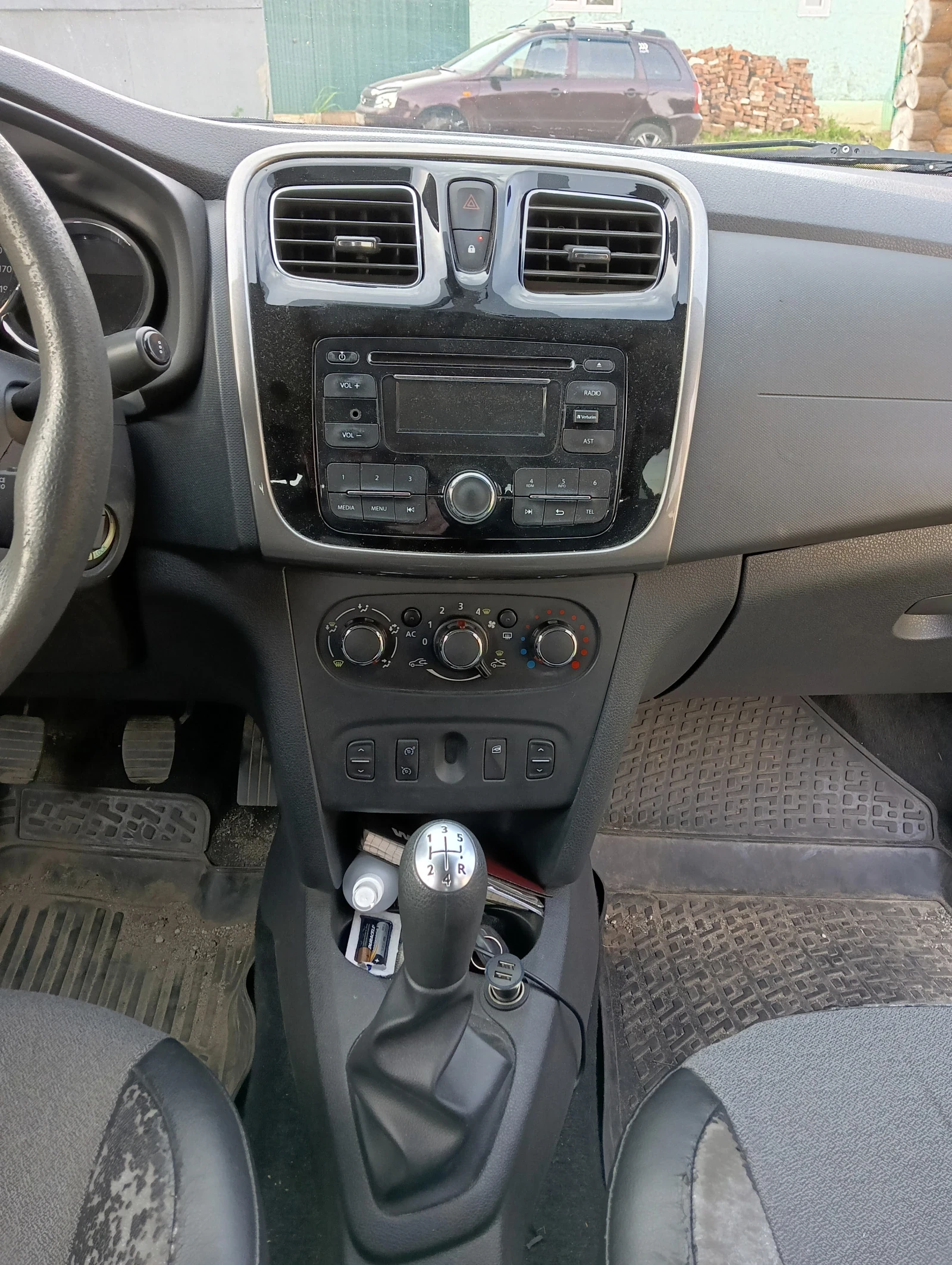 Renault Logan, 2014г, передний привод, механика